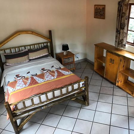 Bushbaby Lodge & Camping هلوهلوي الغرفة الصورة